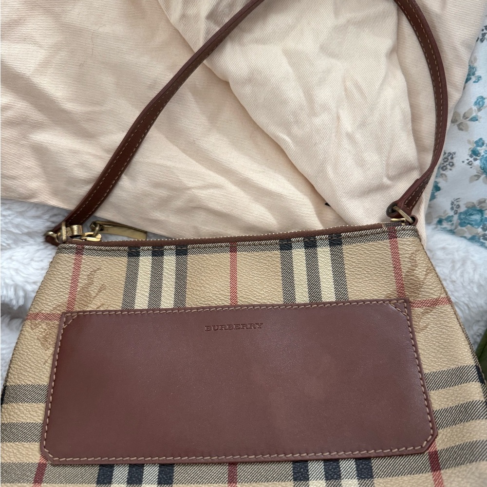Used burberry mini bag - Picture 4 of 4